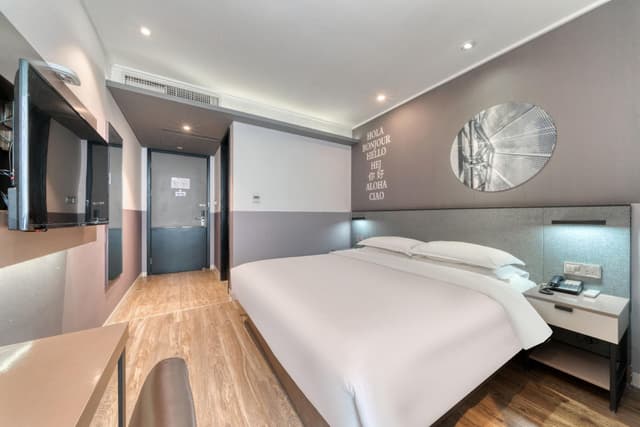 Huazhu - Superior BedRoom