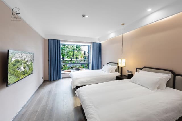 Superior Twin Room