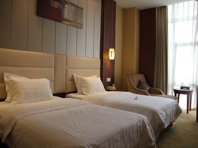 Deluxe Twin Bed