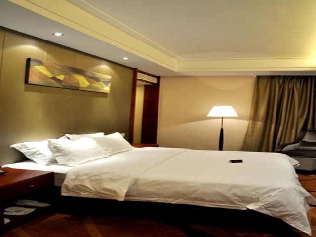 Standard Queen Bed