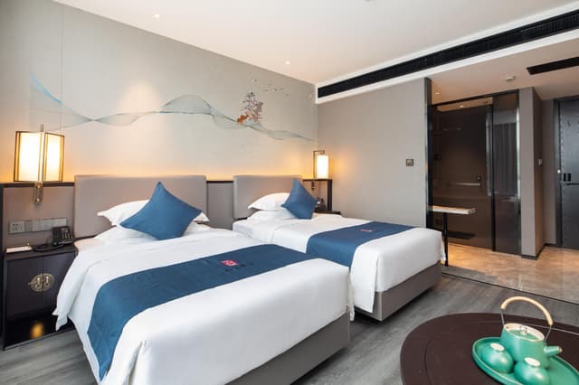 Standard Twin Bed Room