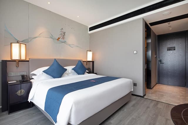 Rezen - Superior 1 Bed Room