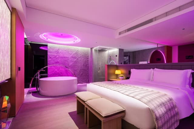 Rezen - RIHE Designer 1 Bed Room