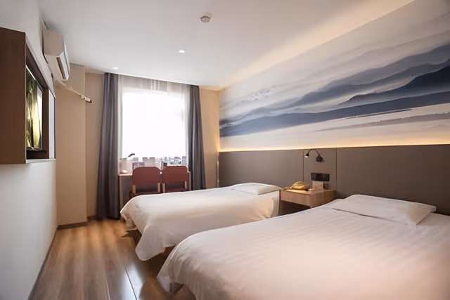 HOM - Twin Bed Room