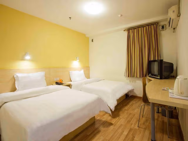 7 Days - Zizhu Twin Room