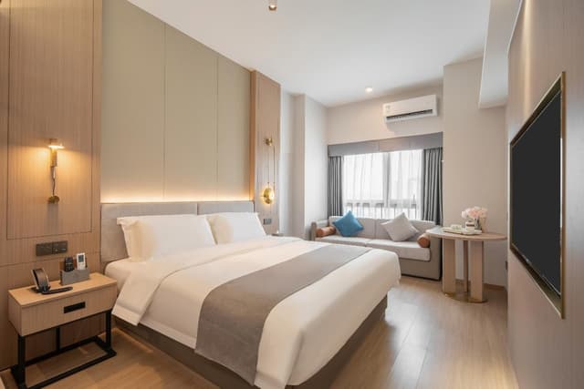 Dossen - Bed Room With City View