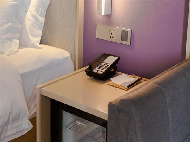 Twin Deluxe Room