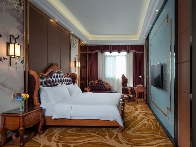 Executive Suite