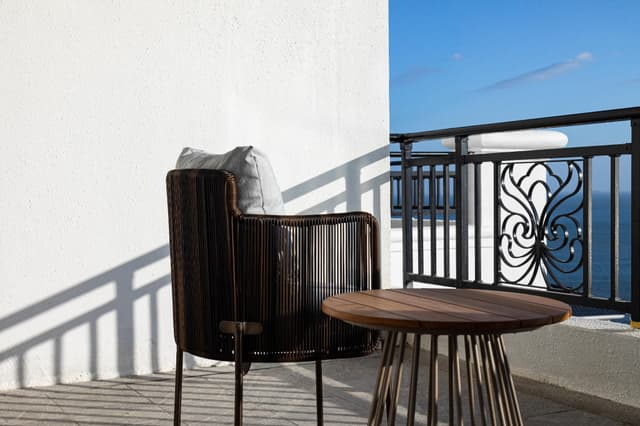 Sea View Queen Room