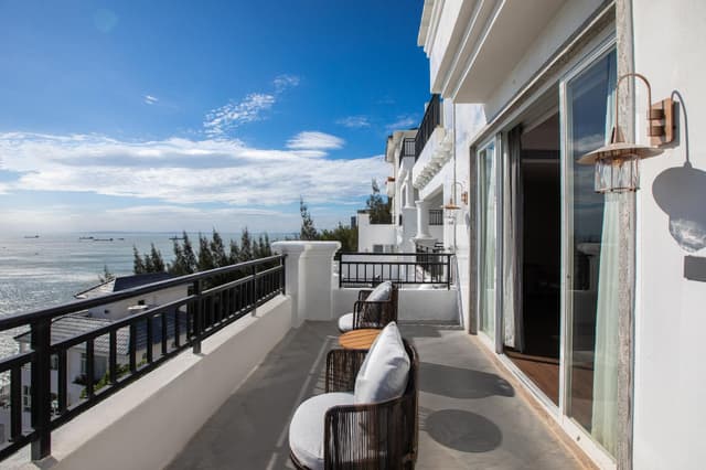 Sea View Queen Room