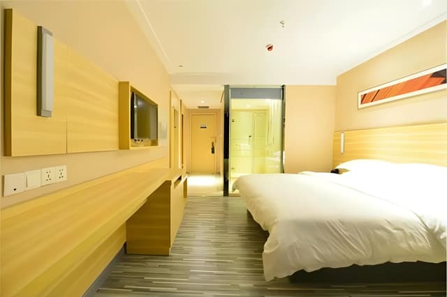 Business Queen Room
