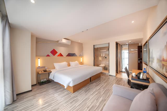 Dossen - Bed Room With View