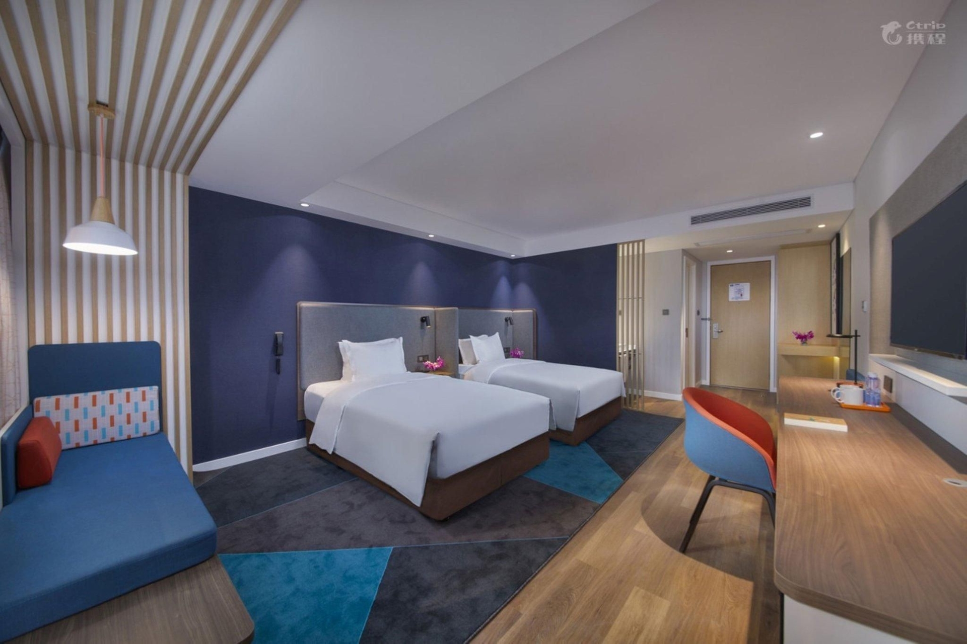 ฮอลิเดย์ อินน์ เอ็กซ์เพรส อูรุมชีสเตชั่น (Holiday Inn Express Urumqi Station)2