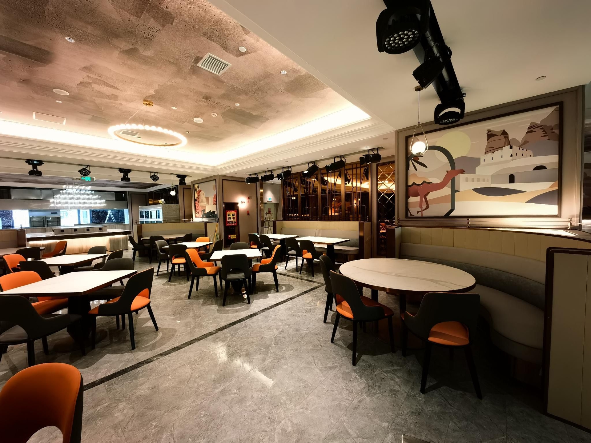 แมดิสัน อูรุมชี สถานีรถไฟความเร็วสูง วานด้า พลาซ่า (Madison Urumqi High-speed Railway Station Wanda Plaza)2