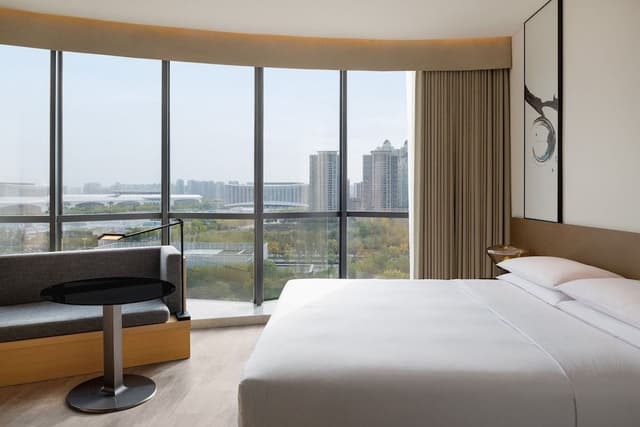 Superior Room, 1 King Bed