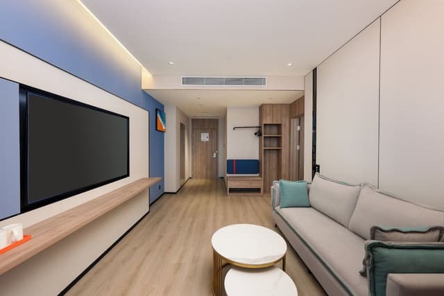 1 King Bed 1 Bedroom Suite