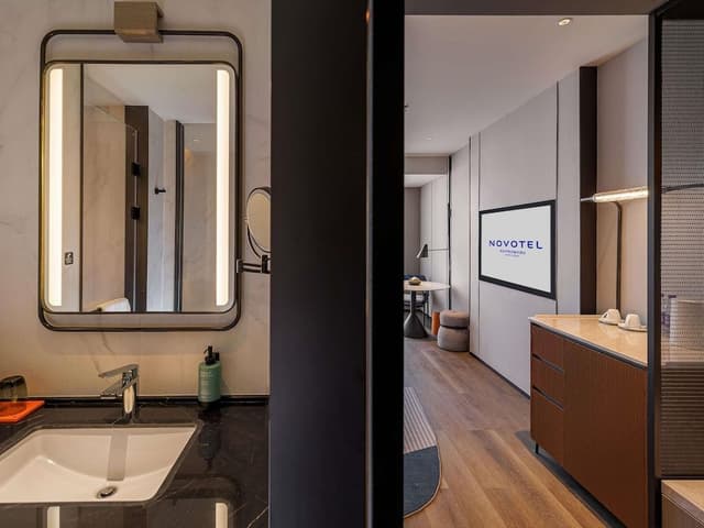 Superior Room, 1 King Bed