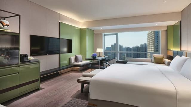 1 King Bed Classic