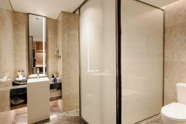 Standard Room, 1 King Bed (High Floor)
