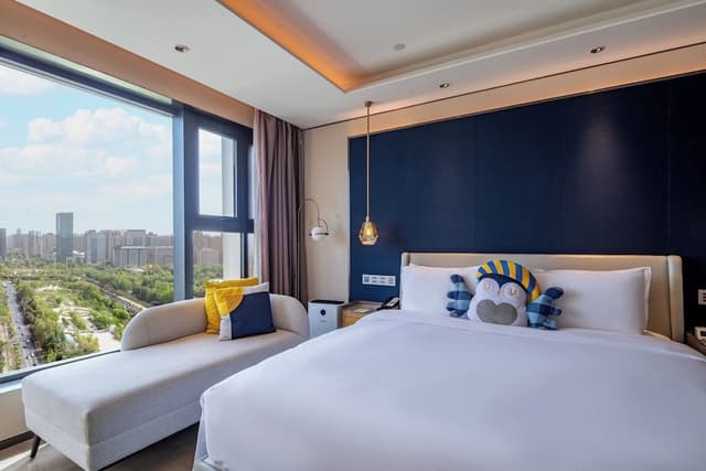 Premium Room, 1 King Bed, Bathtub
