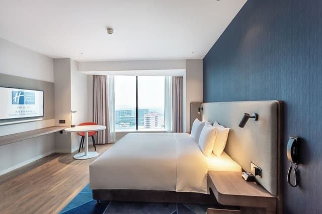 Standard Room, 1 King Bed