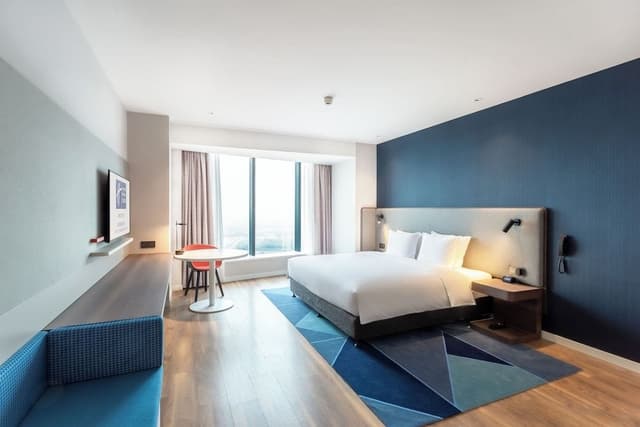 Standard Room, 1 King Bed