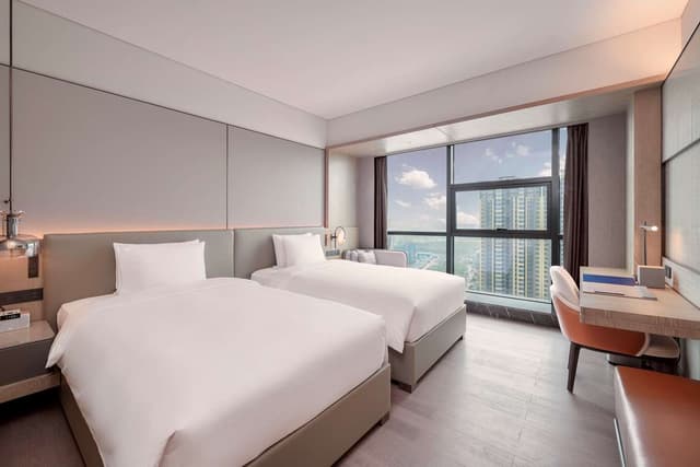 TWIN GUEST ROOM CITY VIEW