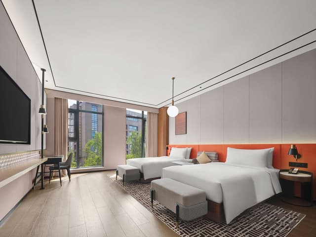 TWIN DELUXE ROOM