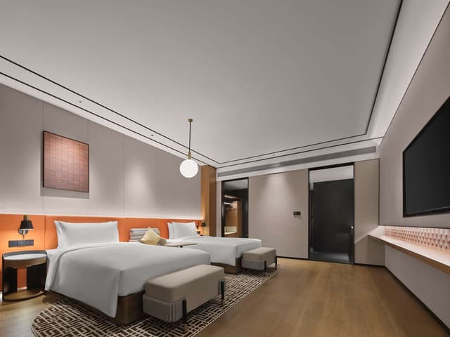 TWIN DELUXE ROOM