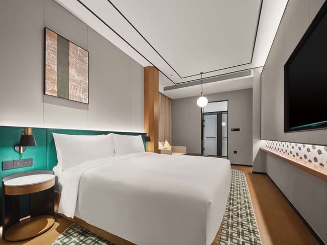 KING DELUXE SUITE