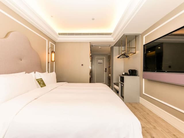 Deluxe Room, 1 King Bed