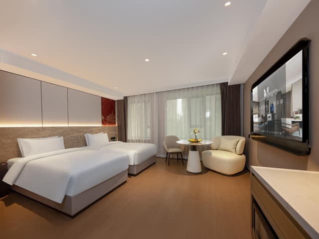 Huazhu - Deluxe Twin Room