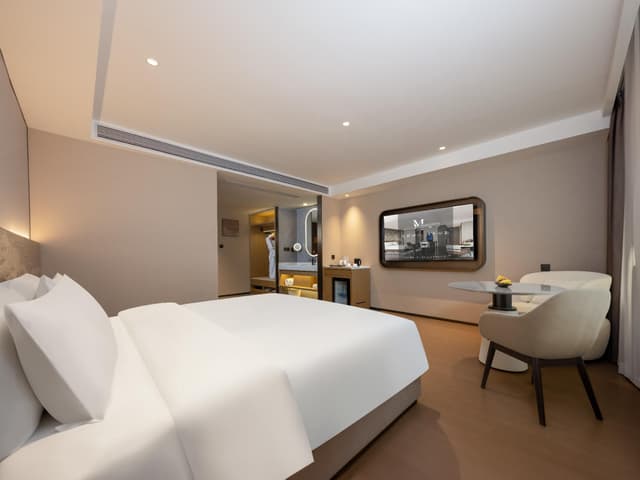 Huazhu - Deluxe Bed Room