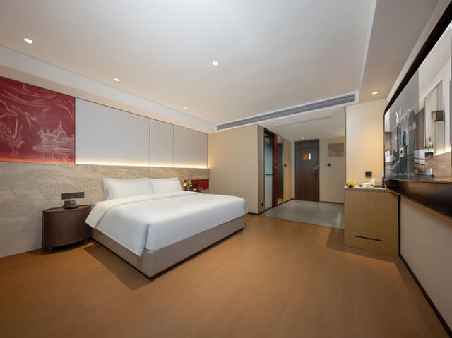 Huazhu - Deluxe Bed Room