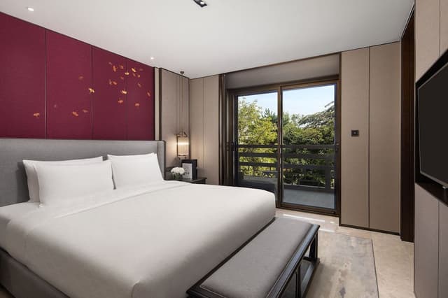 Suite, 1 Bedroom, Balcony
