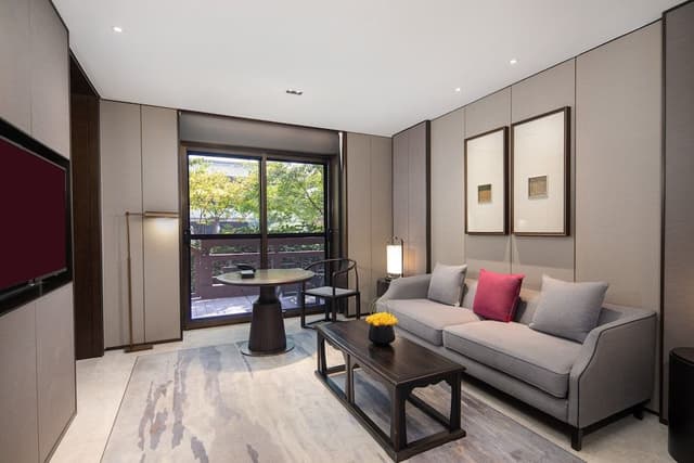 Suite, 1 Bedroom, Balcony, Garden View