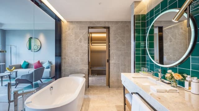 Suite, 1 King Bed