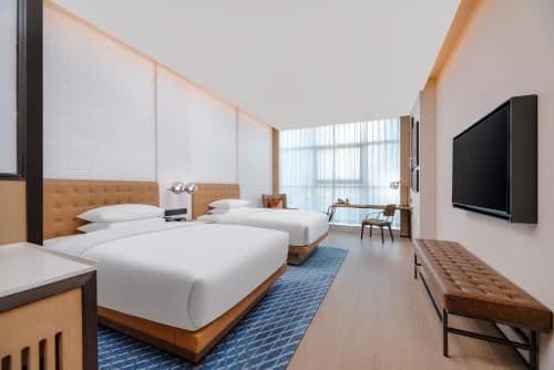 Premier, Guest room, 2 Double, City view