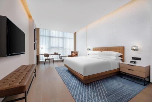 Premier, Guest room, 1 King, City view