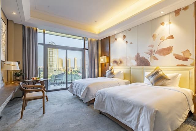 Superior Twin Room, City View