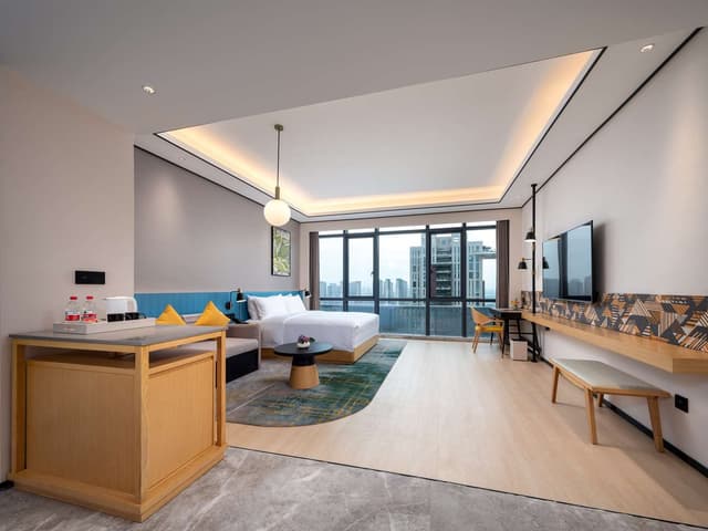 KING GUEST ROOM