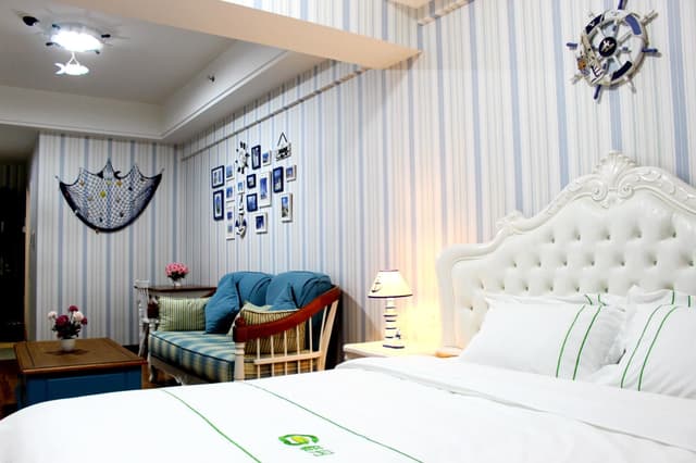 Deluxe Double Room With Private Bathroom
