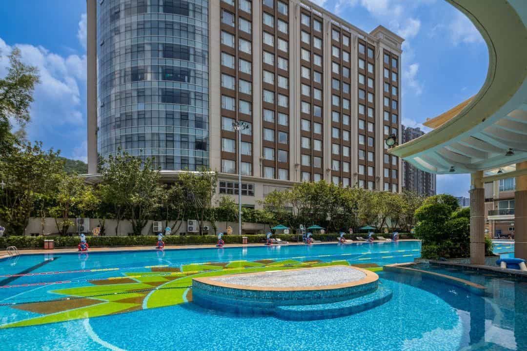 โรงแรมแกรนด์ รีเซน แคสต์ฟาสต์ ตงกวน
