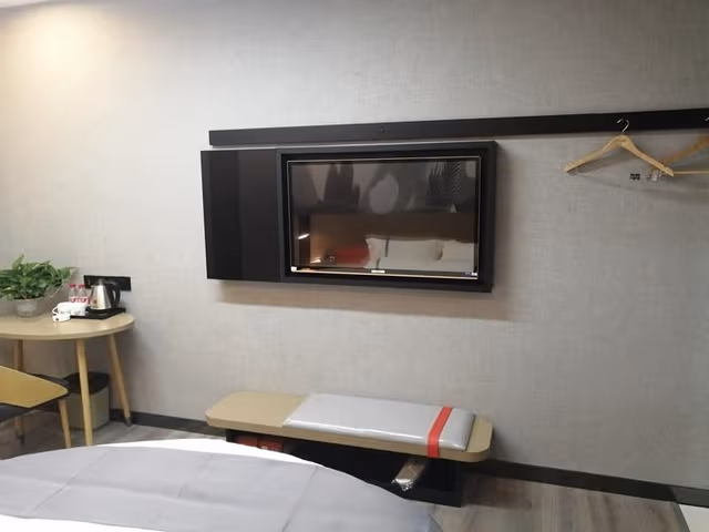 Custom Round Bed Room