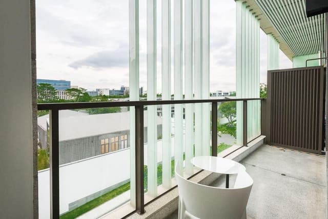 Premier Courtyard Twin Room