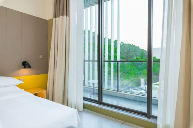 Superior Balcony Room