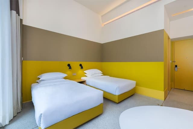 Deluxe Grand Twin Room