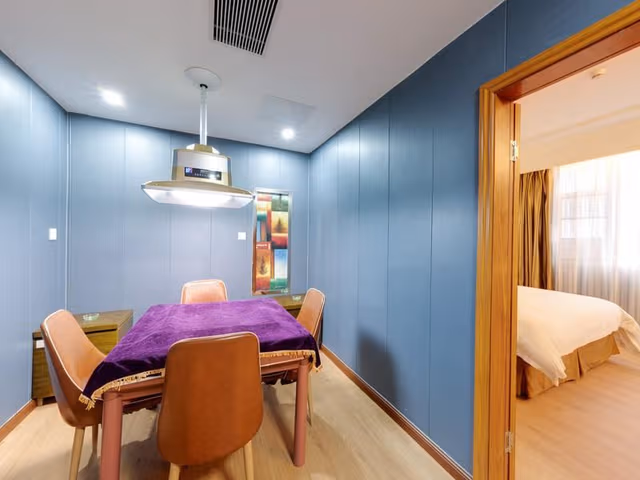 Vienna - Functional Chess Suite Room
