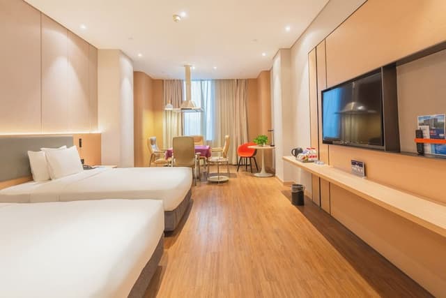 Standard Room, 2 Twin Beds, City View (Extra Space)