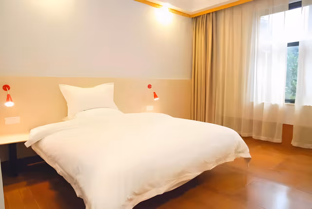 Boutique Queen Room